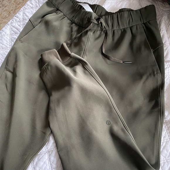 lululemon athletica Pants - Lululemon On The Fly Jogger Pants - Size 6